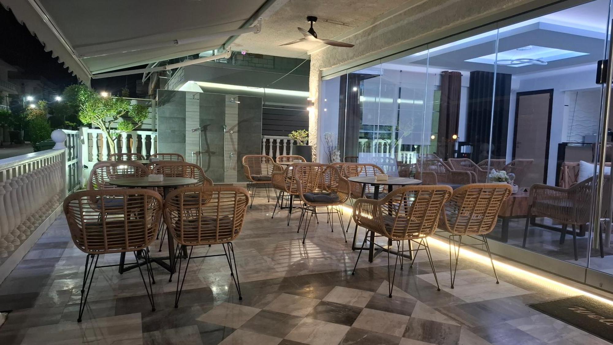 Hotel Kostas Olympiakí Aktí Extérieur photo